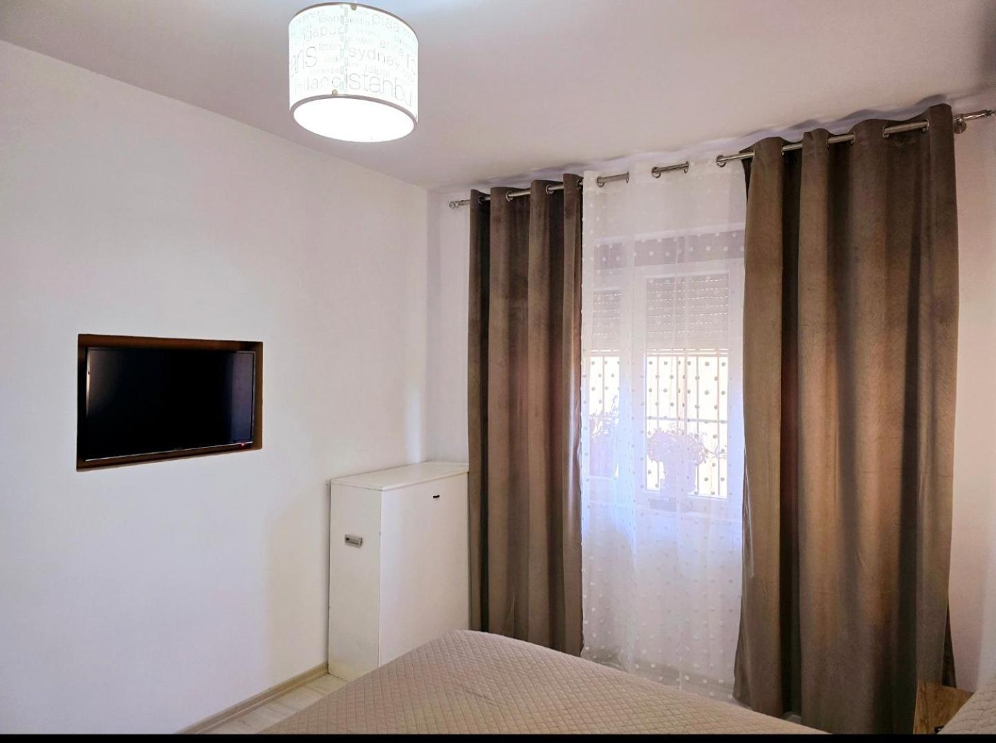 Grace'S Centre Apartment شكودر الغرفة الصورة