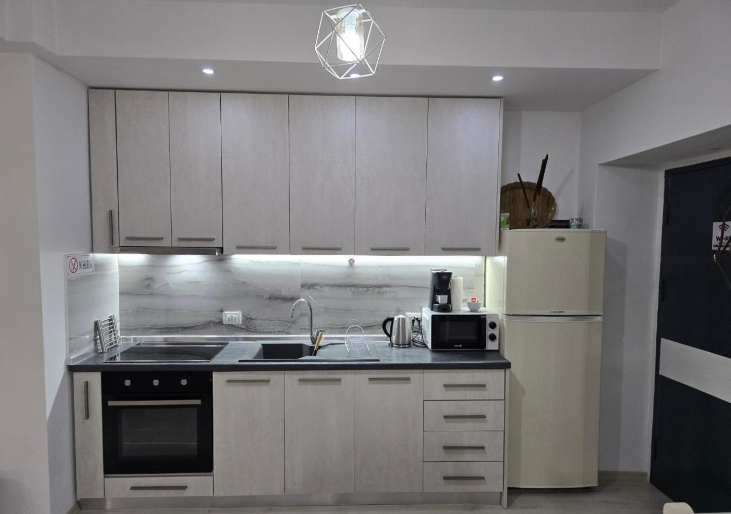 Grace'S Centre Apartment شكودر المظهر الخارجي الصورة
