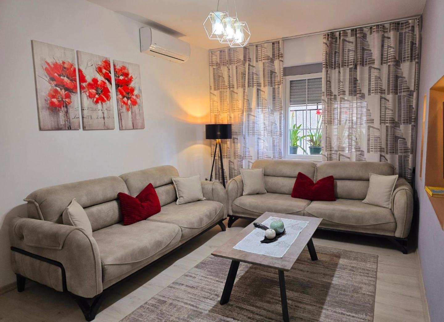 Grace'S Centre Apartment شكودر المظهر الخارجي الصورة